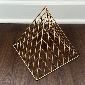 Gold Wire Pyramid